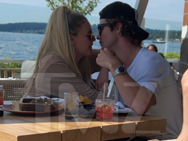 Chase Stokes And Kelsea Ballerini Seem Madly In Love