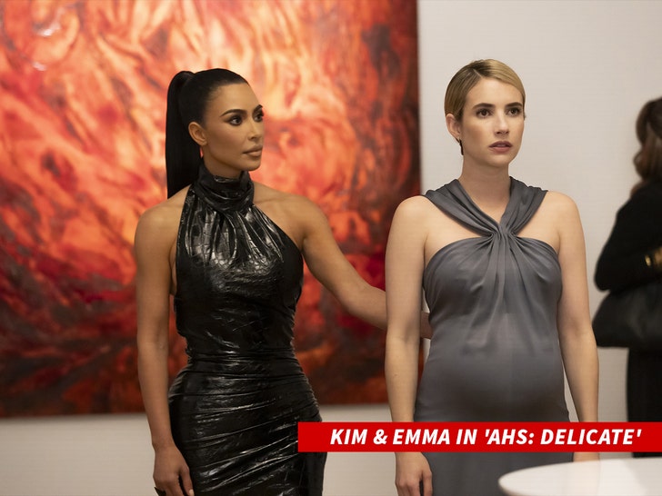 kim kardashian y emma roberts