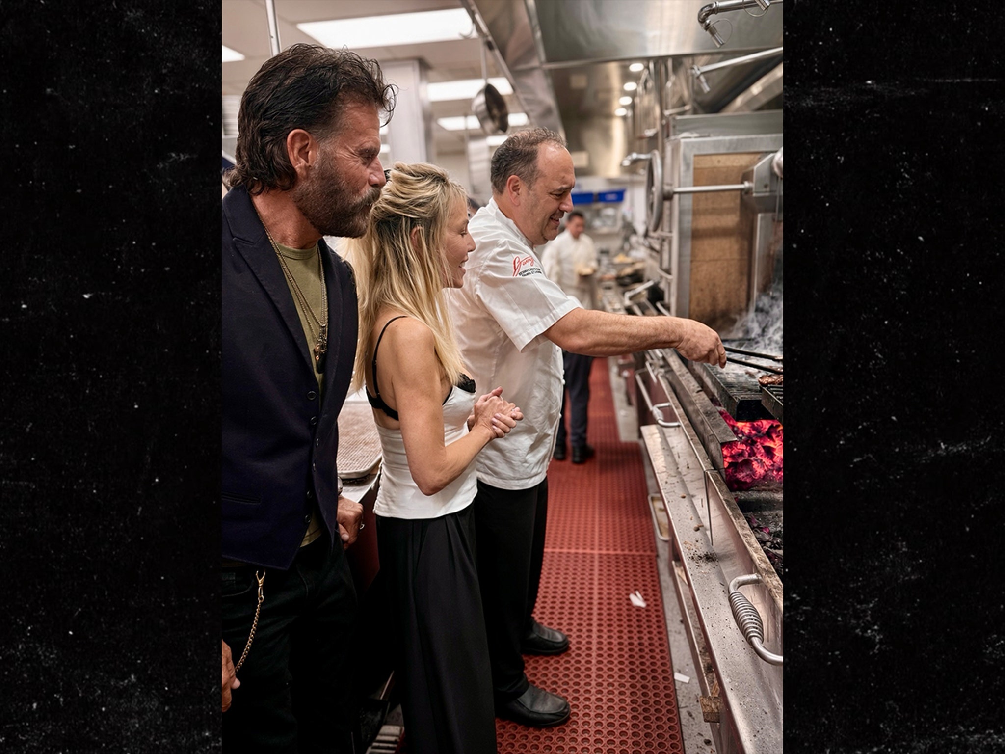 tmz.com - TMZ Staff - Heather Locklear, Lorenzo Lamas Enjoy Romantic Las Vegas Getaway