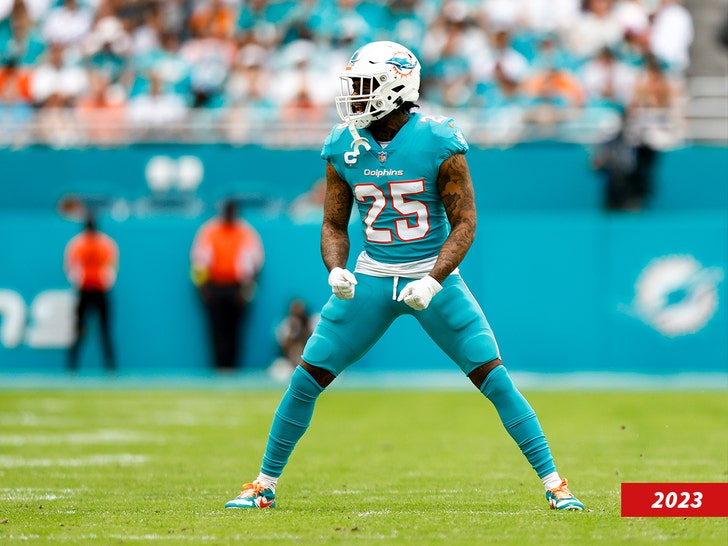 Dolphins Defensive Back Xavien Howard Accused Of Making 'Secret Sex Videos'  And Sharing Them - The Spun: What's Trending In The Sports World Today