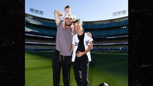 Cody Bellinger with Wife and Kids