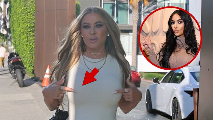 081025_carmen_electra_kal
