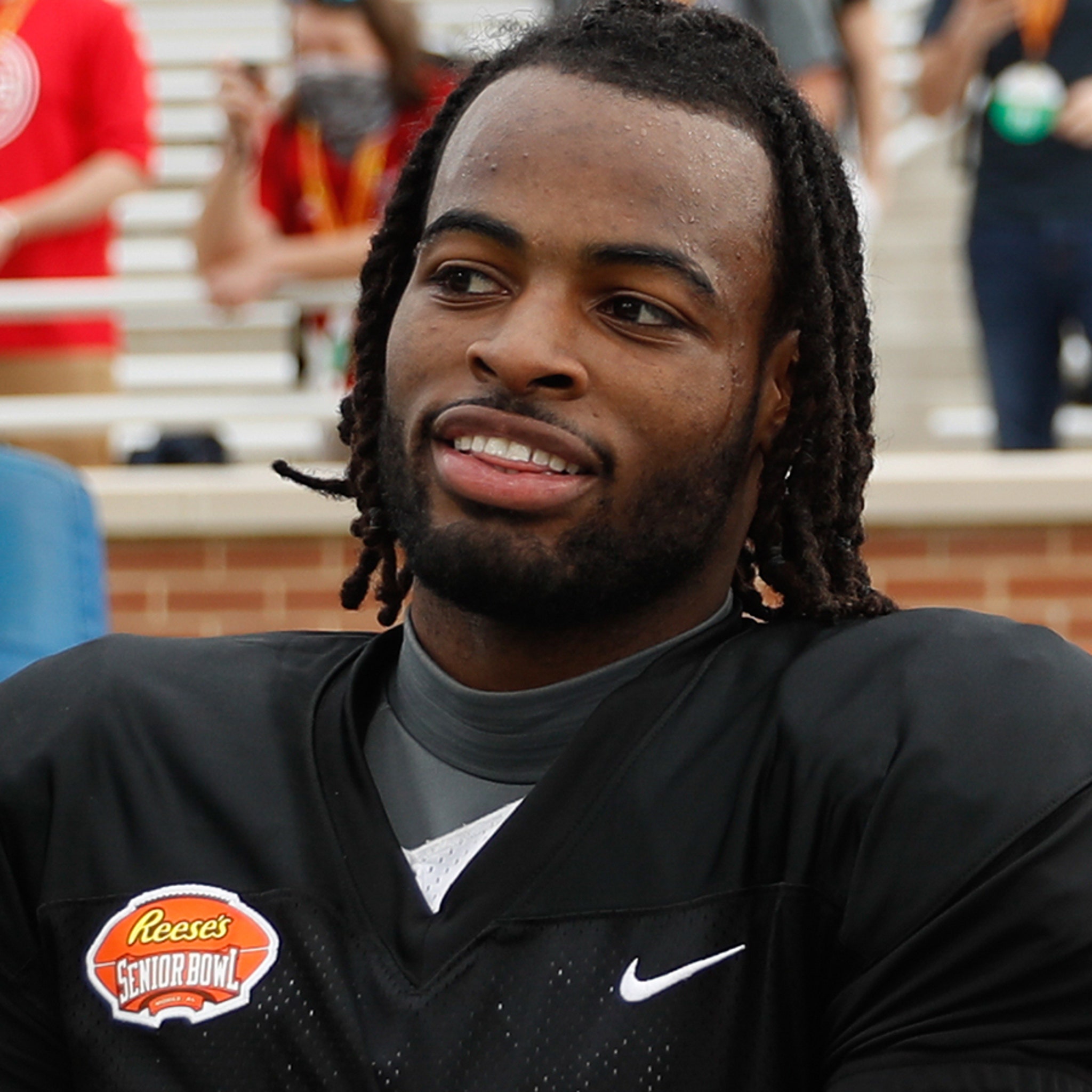 Steelers Draft Pick Najee Harris Hosts Draft Party at Homeless