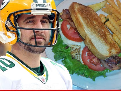 0920-aaron-rodgers-chicken-getty