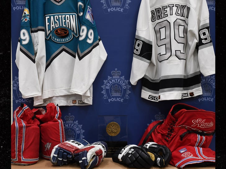 Wayne Gretzky Memorabilia Recovered By Brantford Police