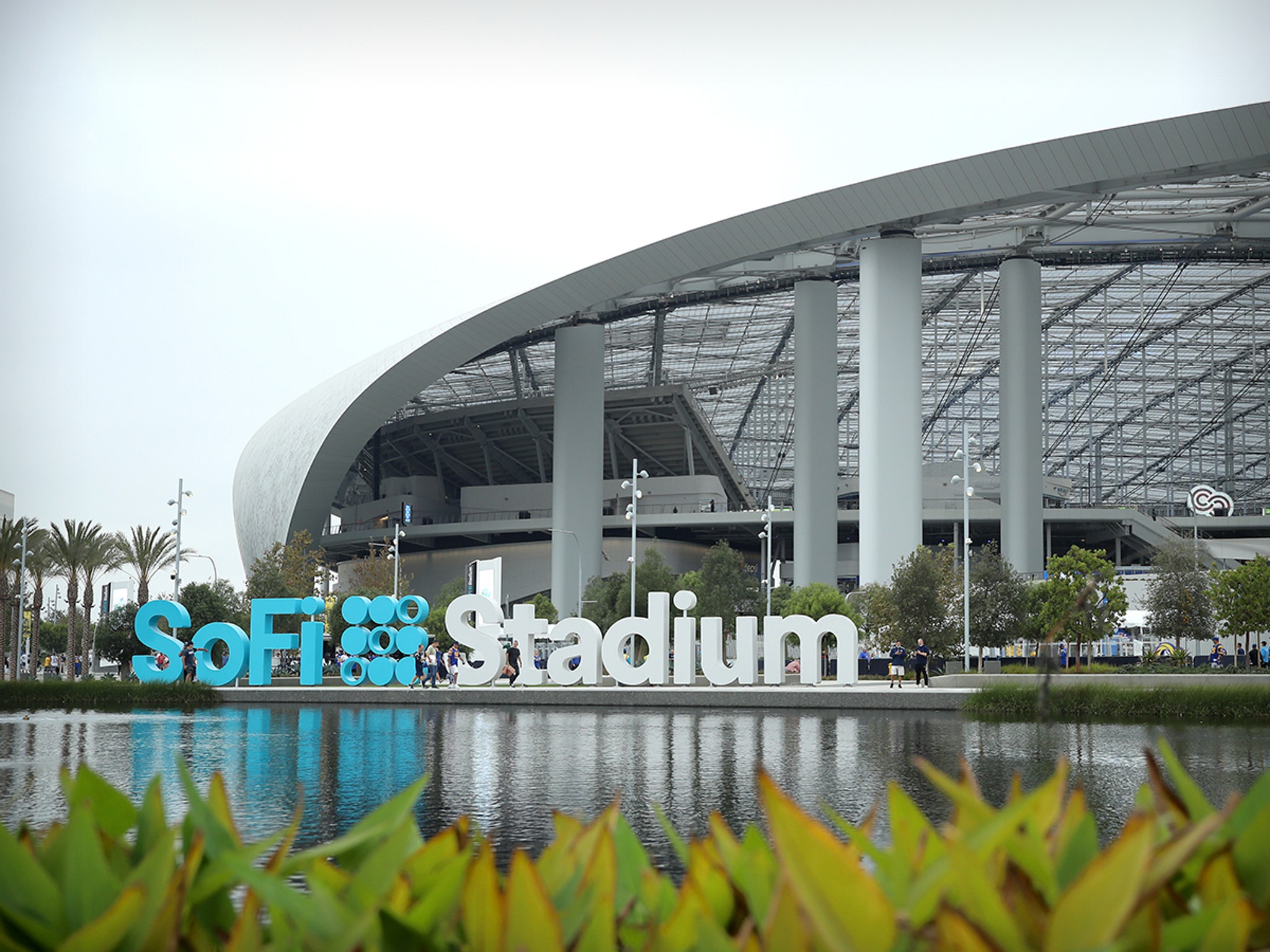 Report: 49ers fan beaten outside SoFi Stadium during NFC