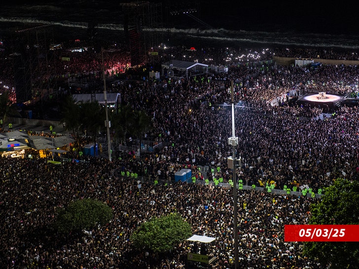 lady-gaga-brazil-concert-getty-1