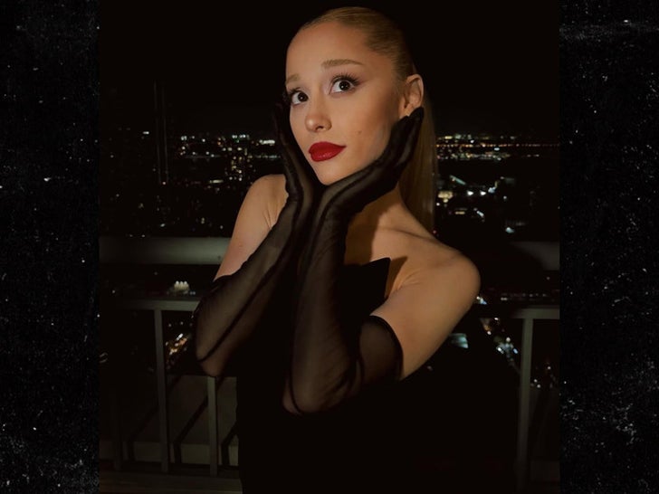 0625-ariana-grande-sexy-photos-sub2_720