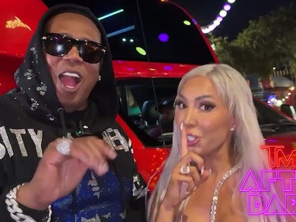 090725_tmz_after_dark_farrah._kaljpg