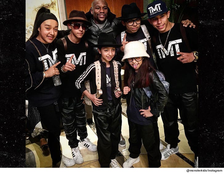 Floyd Mayweather -- Backs Break Dancing Family Here's K Bust :: 0520-mayweather-kids-instagram-6