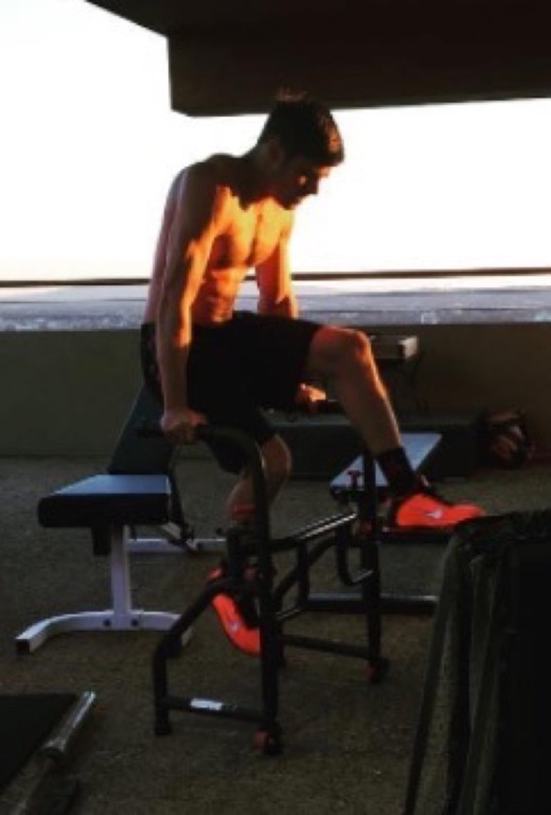 0417_zac_efron_hot_08