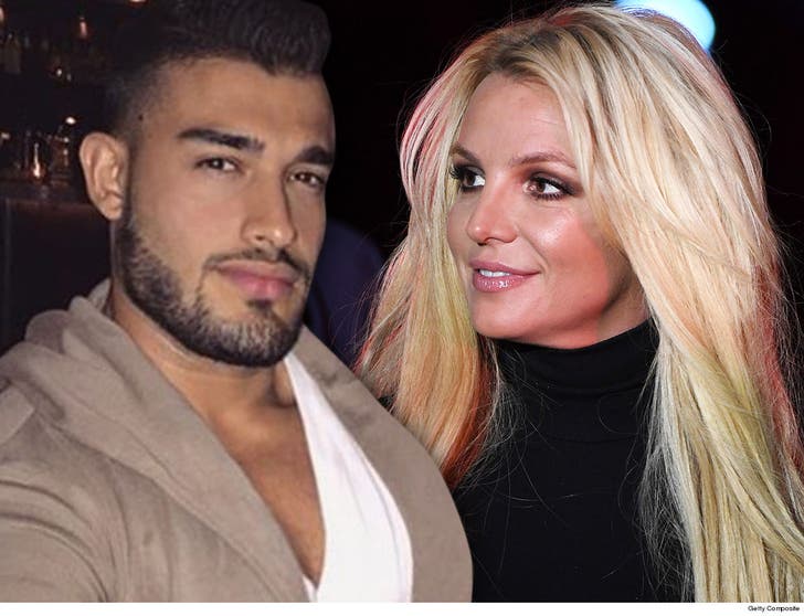 Britney Spears Bf Posts Kiss Montage During Her Mental Health Treatment