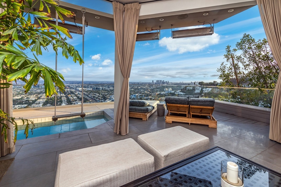 Nicole Scherzinger Relists LA Home 17