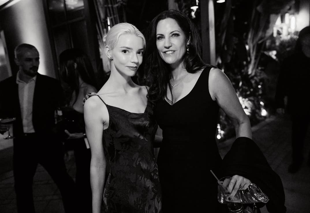 Anya Taylor-Joy, Tracy Brenna