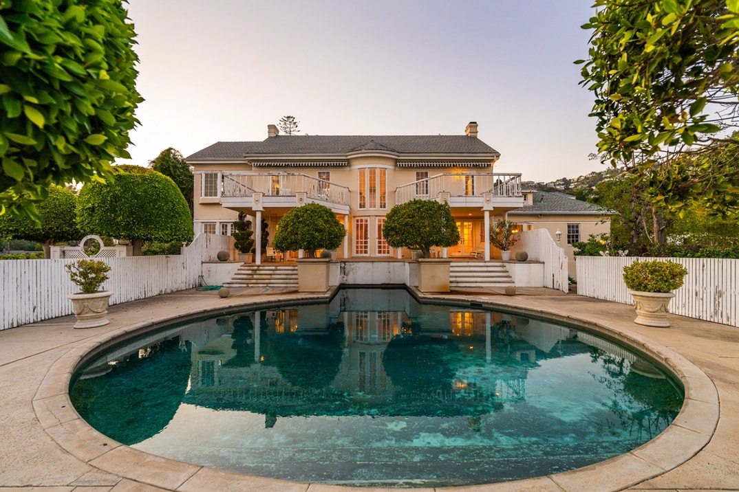 Richard Simmons Hollywood Hills New Photos 31