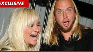 Linda Hogan Checks Into 'Relationship Rehab' with Her 23-Year-Old Manboy Charlie Hill