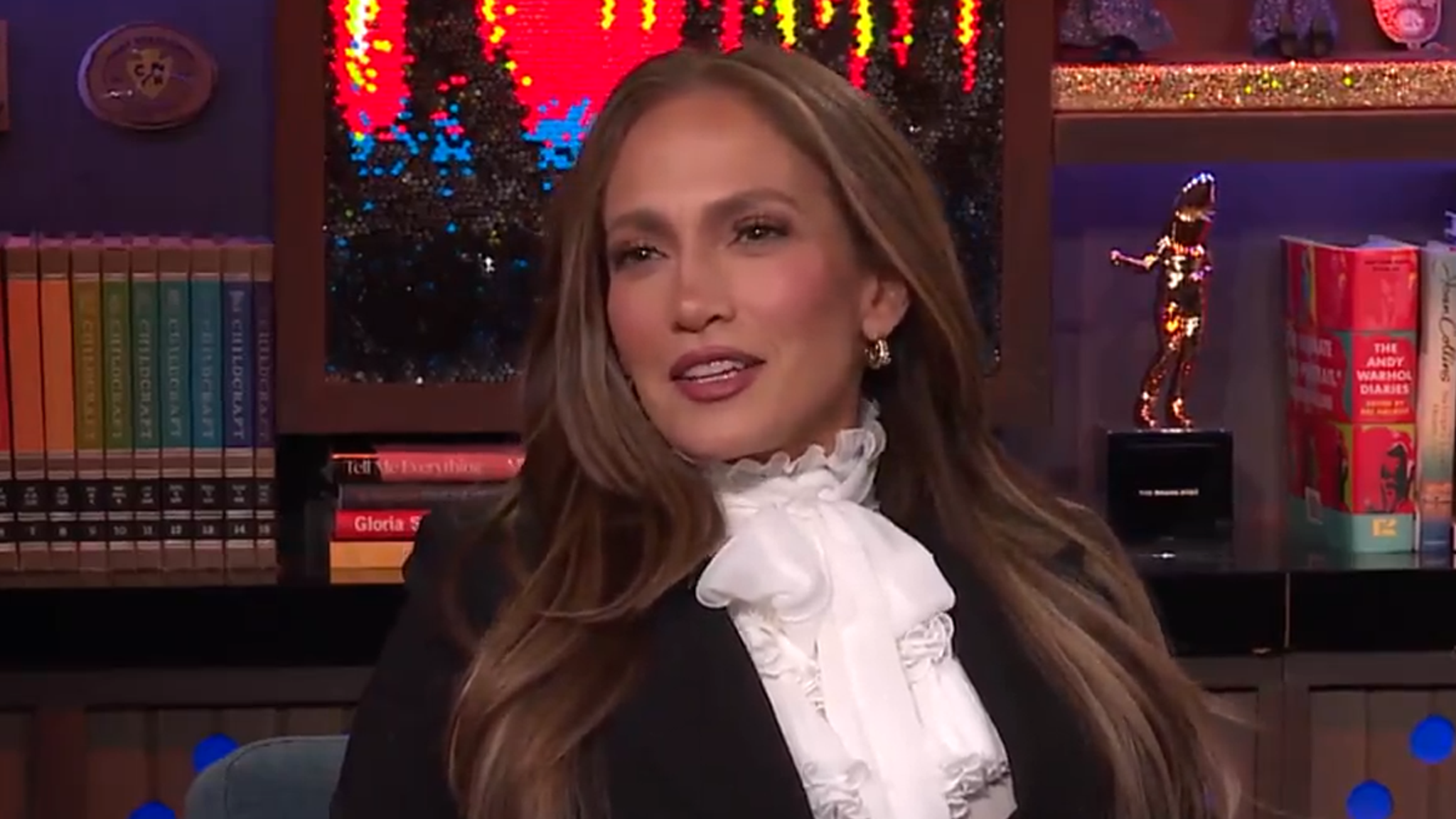 Jennifer Lopez Says Don't Slide Into Her DMs If You Want To Date Her