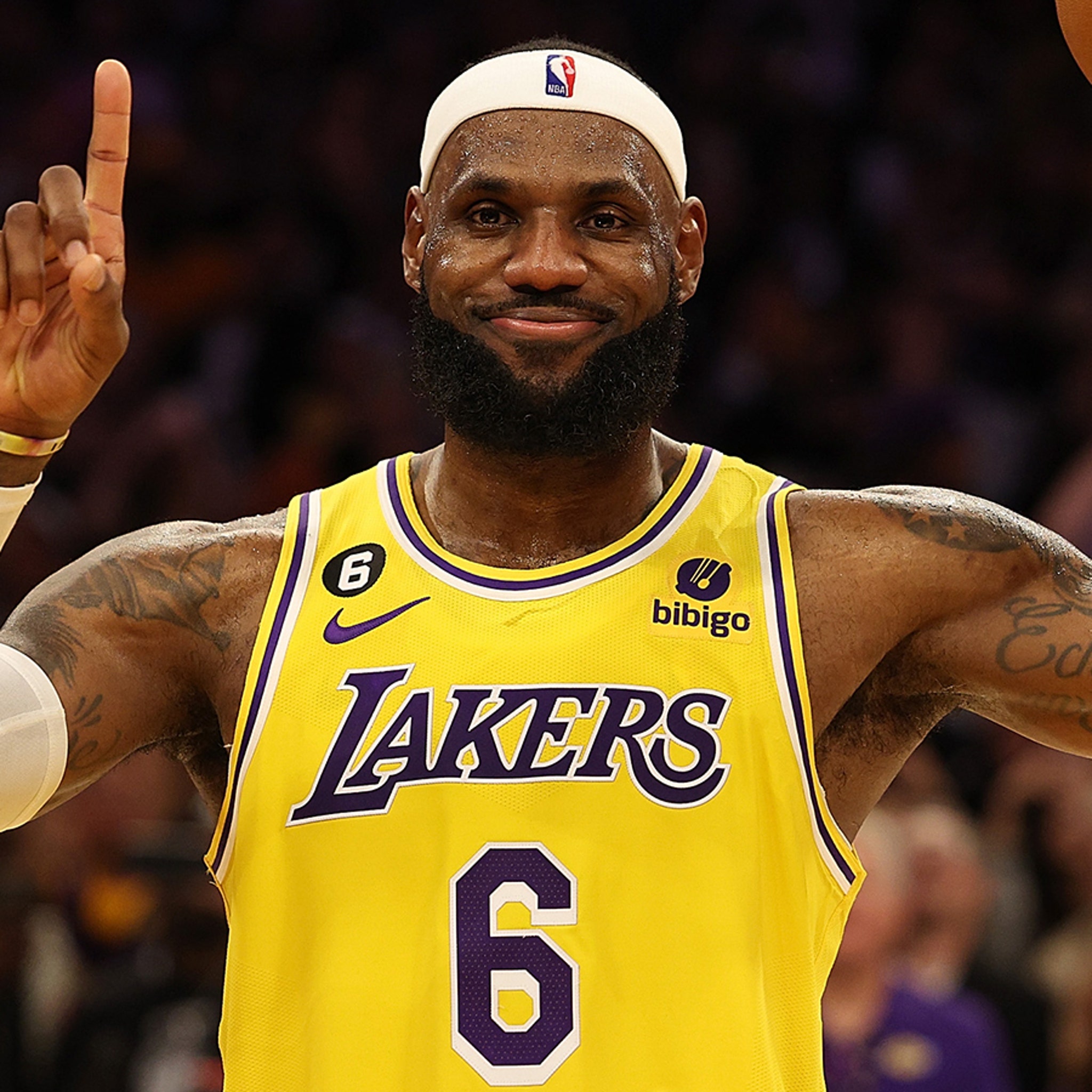 Lebron James and LA Lakers top NBA merchandise sales - AS USA