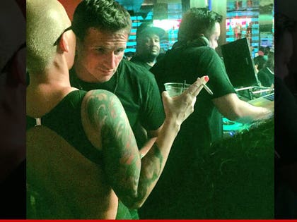 0313-amber-rose-ryan-lochte-TWITTER-01