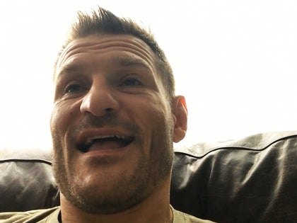 071719_stipe_miocic_kal_v2