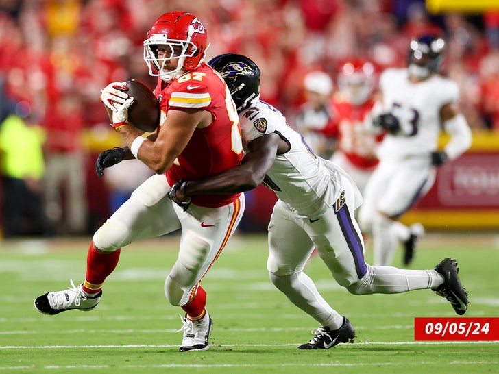 travis kelce submarine