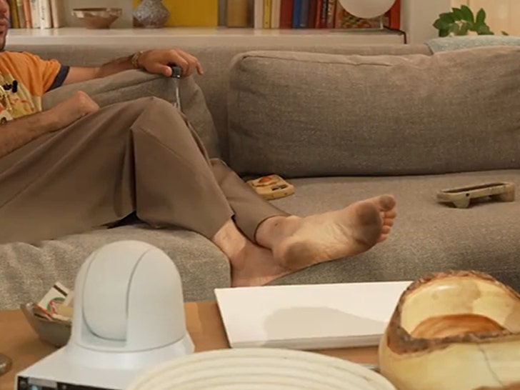 benny-blanco-feet-1-02-24-2026