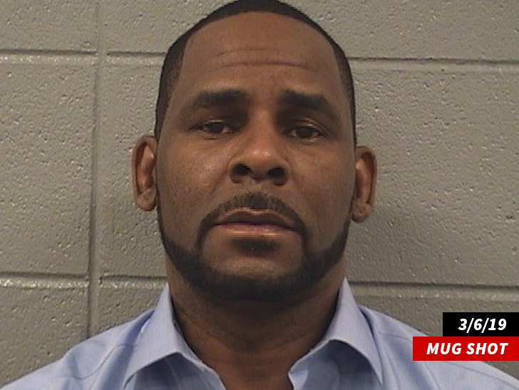 R Kelly Arrives at Court Trying to Get Child Support :: 0313-r-kelly-mug-swipe-1