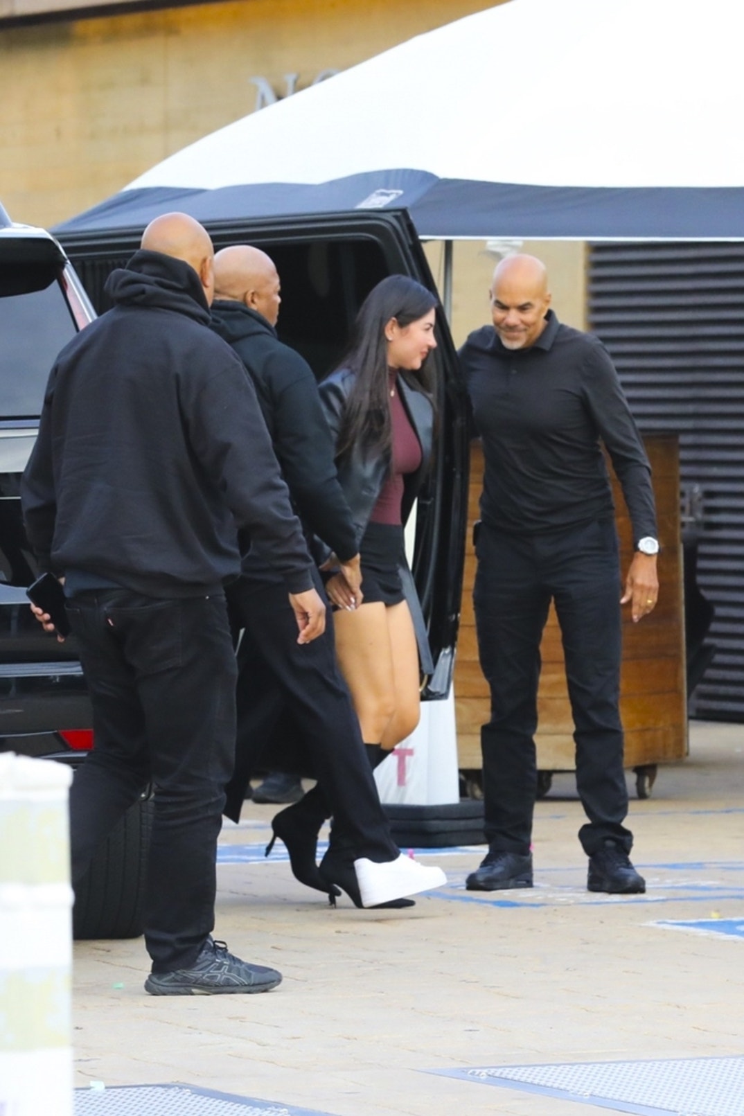 Dr Dre Michelle The Valley Holding Hands 3