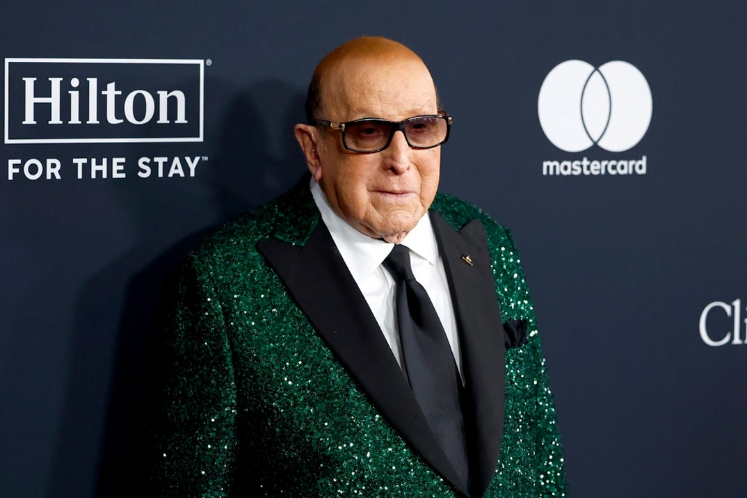 Remembering Clive Davis 9