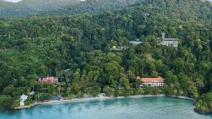 American Sued for Bad Tripadvisor Thai Resort Review, Jail Possible