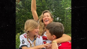 Gisele Gushes Over Tom Brady After Bucs Win, Pat Mahomes' Fiancee Goes Crazy!