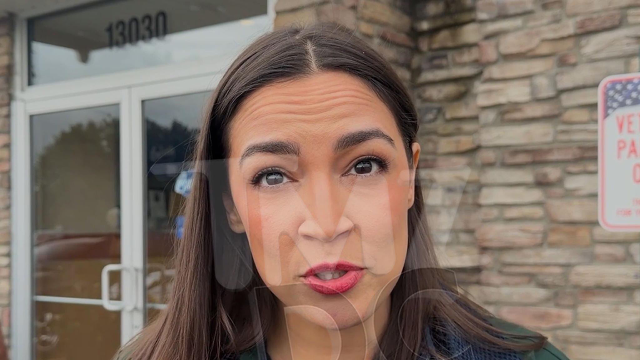 AOC Slams Muslim Brotherhood Claims Against Abdul El-Sayed…