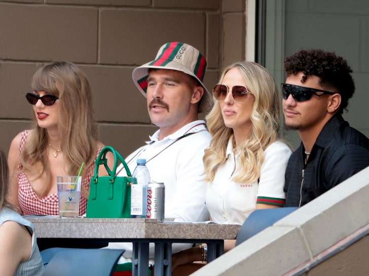 Taylor Swift And Travis Kelce