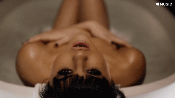 10 Sexy Gifs From Selena's 'Hands to Myself' Music Video