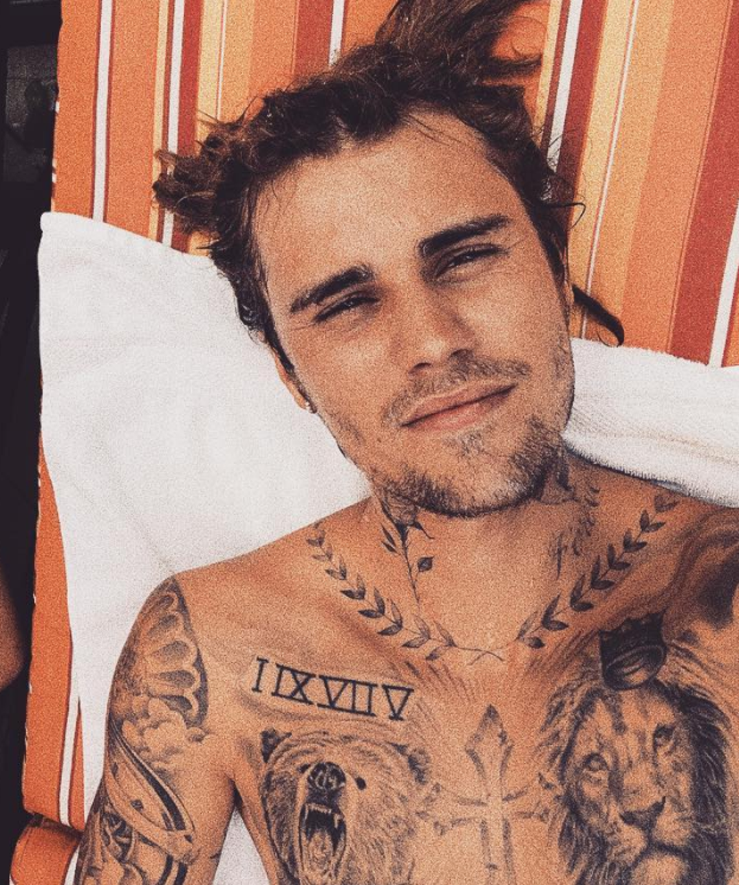 Justin Bieber Shirtless Abs Muscles Tattoos photos 5