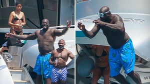 Shaquille O'Neal Flexes On Baller Yacht In Spain After DJ Gigs