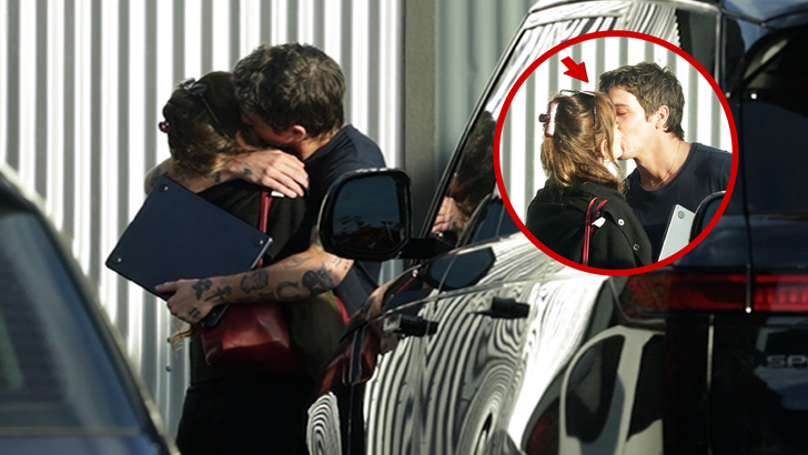 040426_dakota_johnson_role_model_kal