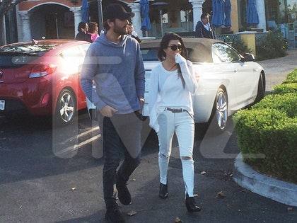 1125-scott-kourtney-tmz-01