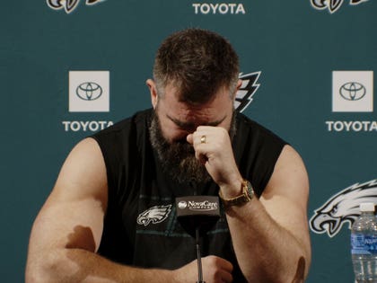 030424-jason-kelce-crying-1