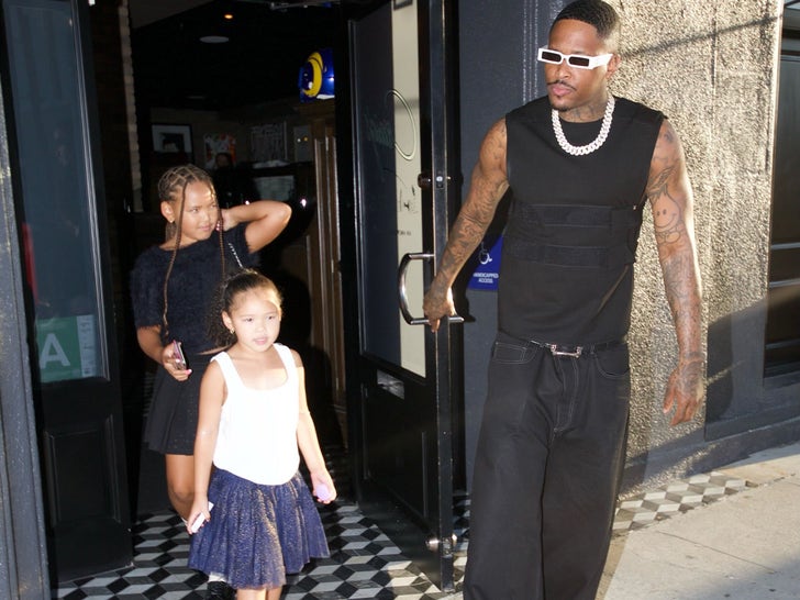 YG Takes Daughters To Fancy Dinner Ahead Of 1st Day Of School