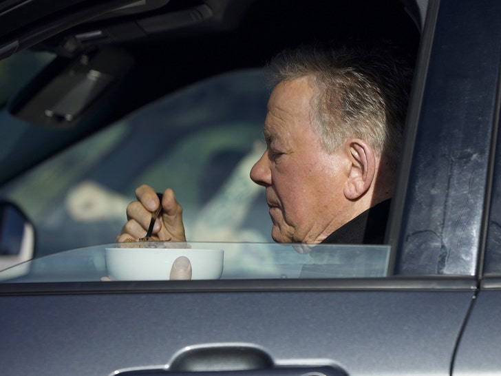 William-Shatner-backgrid-1