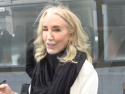 040826 felicity huffman kal