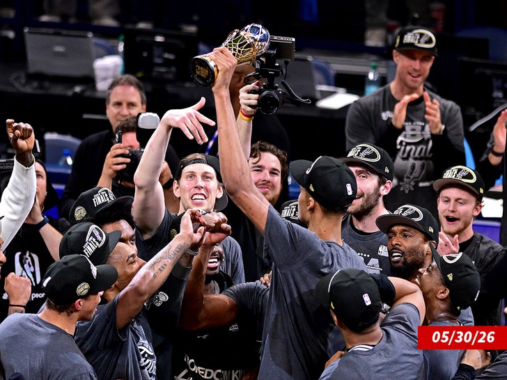 spurs celebrating winning the western conference finals getty 1