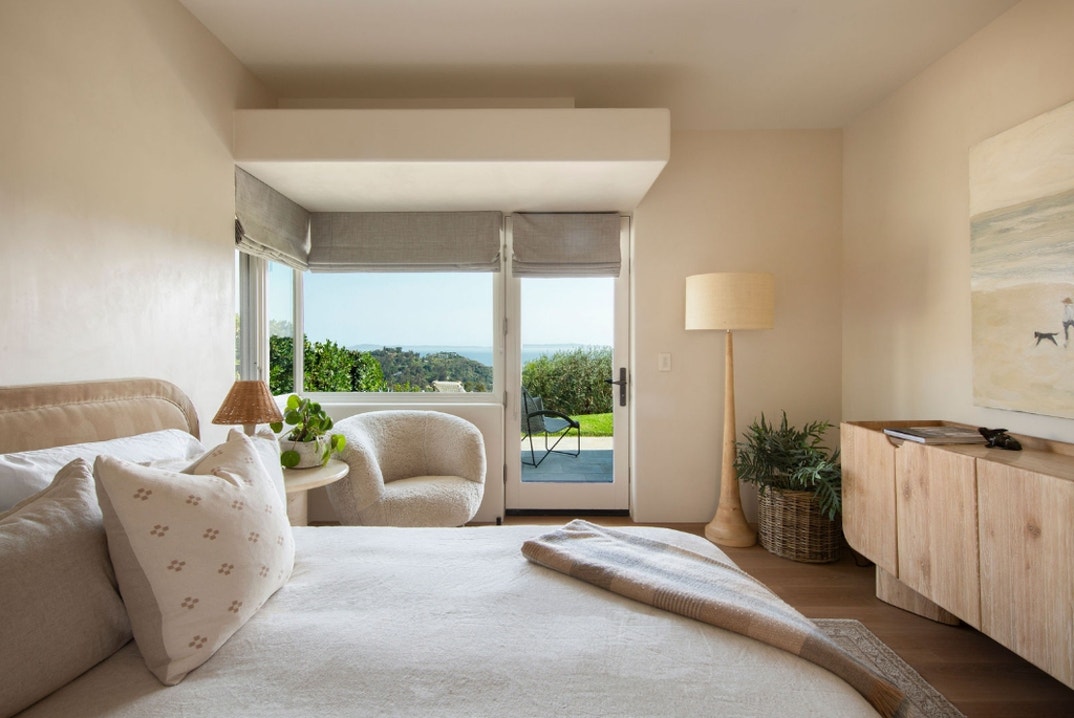 Christopher Lloyd Selling SB Retreat 13