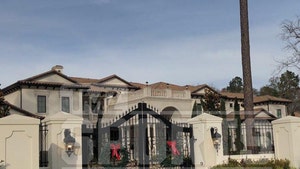 Chris Paul Buys Massive Texas Mansion, 14 Bathrooms!!!