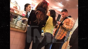 Kourtney Kardashian Runs Into Ex-Boyfriend Younes Bendjima At Coffee Shop