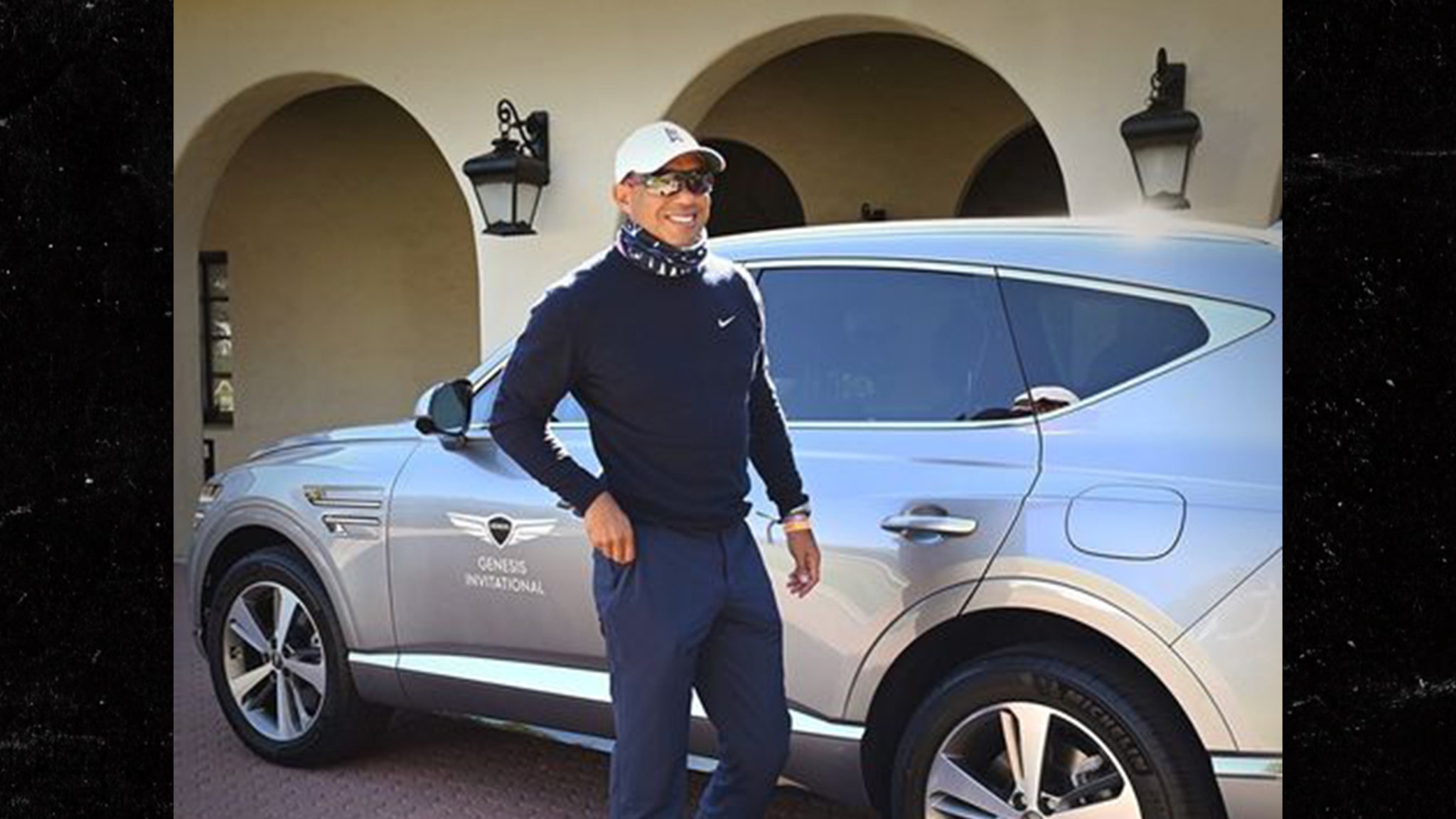 Tiger Woods un SUV distrutto ricco di funzioni di sicurezza salvavita