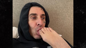 travis barker kourtney kardashian birthday insta 2