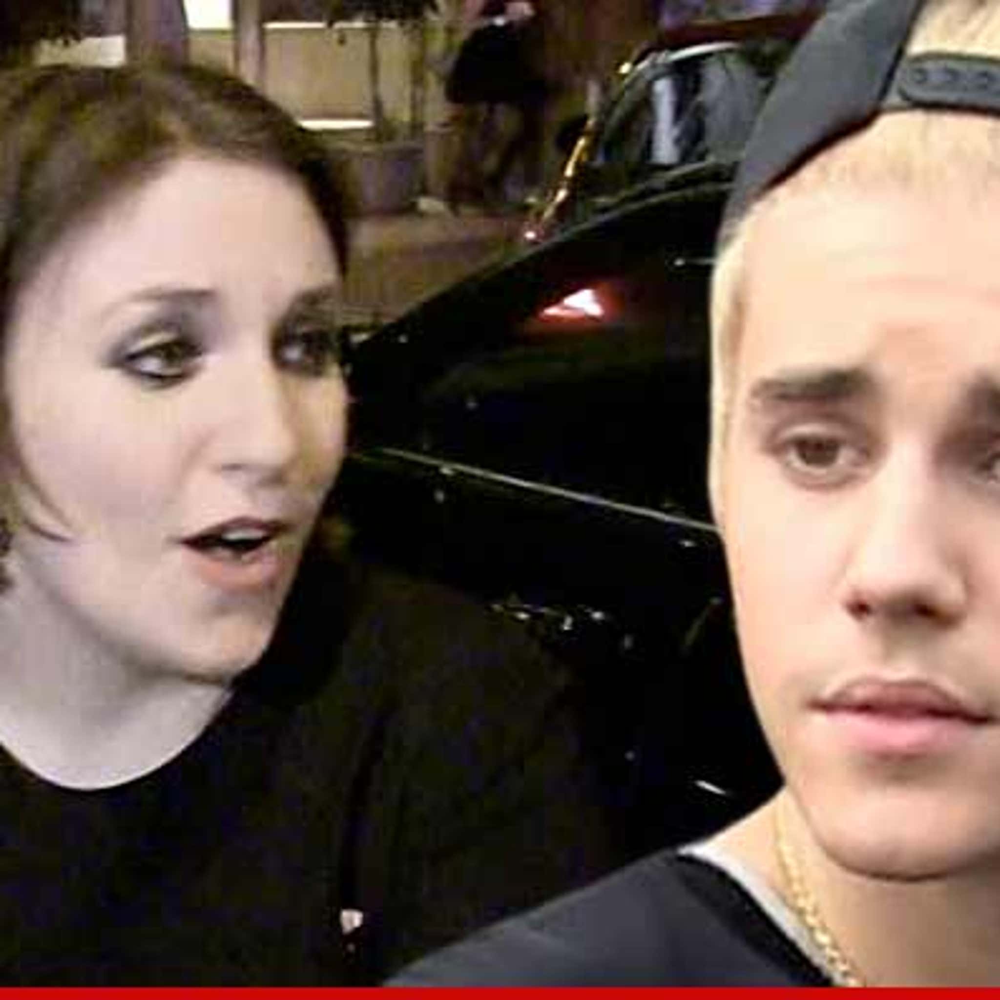 Lena Dunham Tweets Disapproval of Justin Bieber's 'What Do You