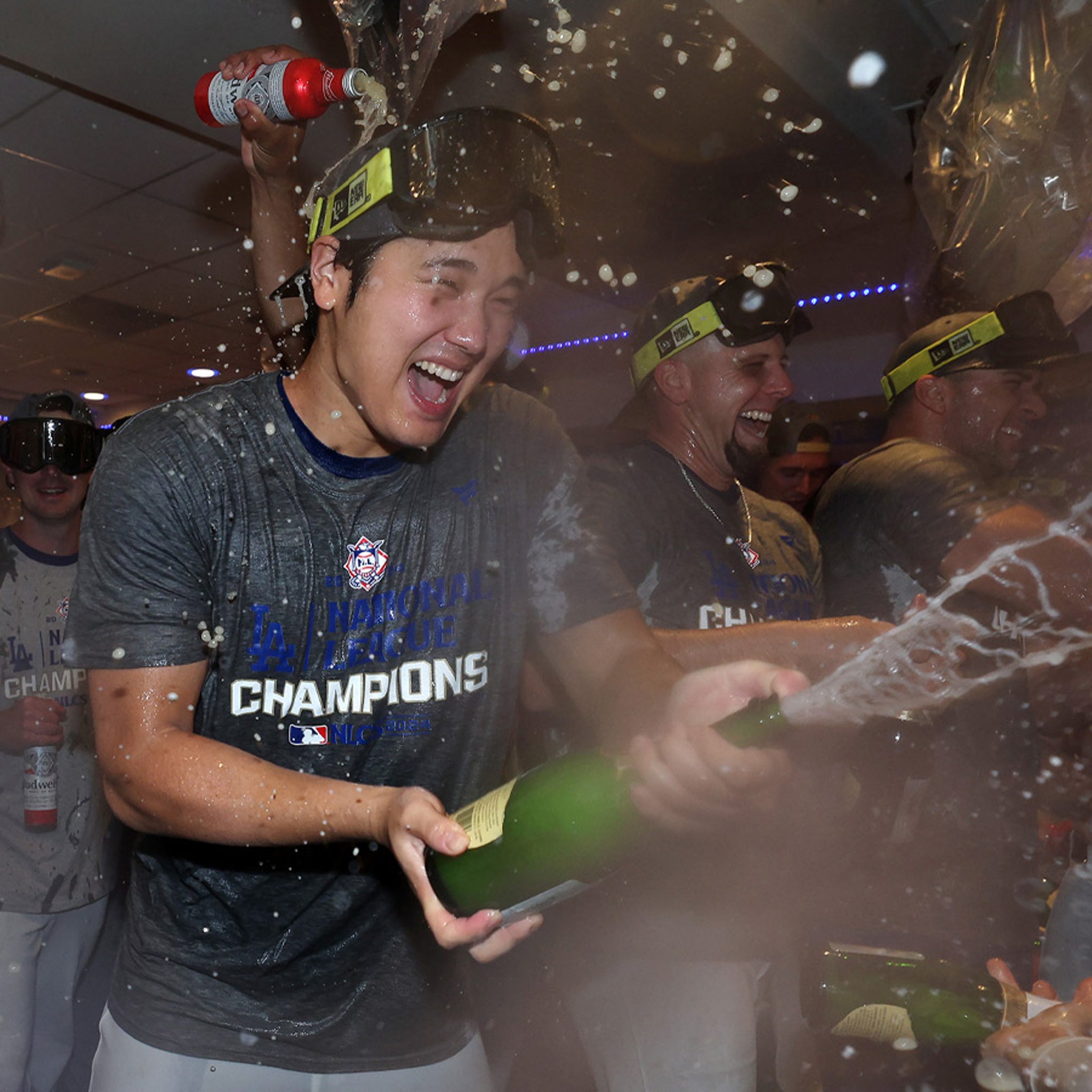 Shohei Ohtani Pounds Beer, Sprays Teammates W/ Champagne After